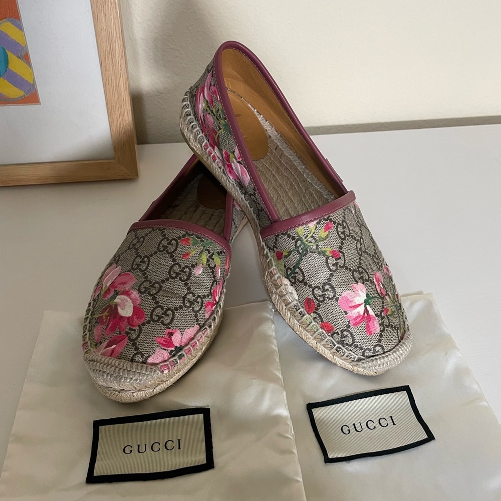 Gucci canvas flat espadrille size 36 1/2